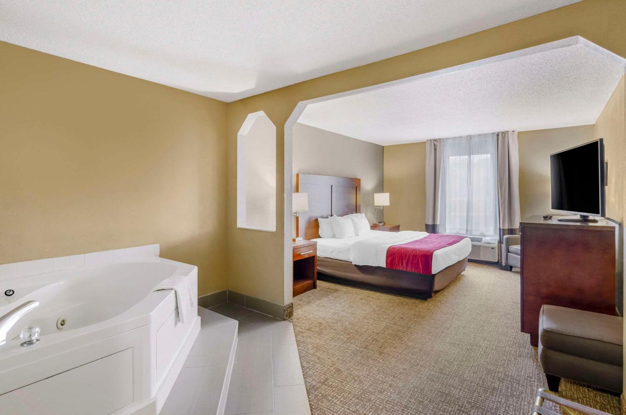 Comfort Inn & Suites Christiansburg I-81 Eksteriør bilde