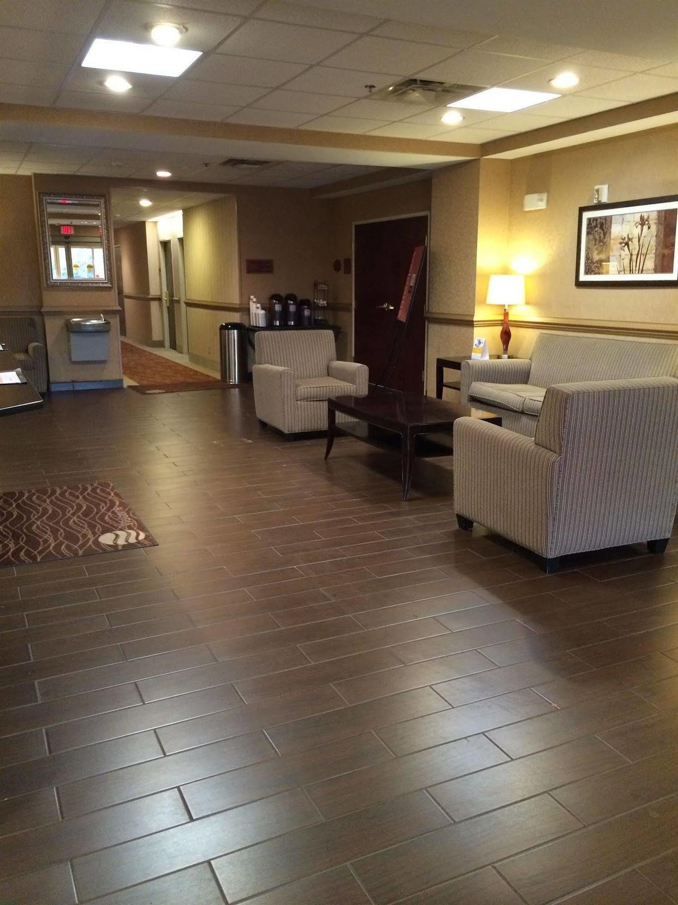 Comfort Inn & Suites Christiansburg I-81 Eksteriør bilde